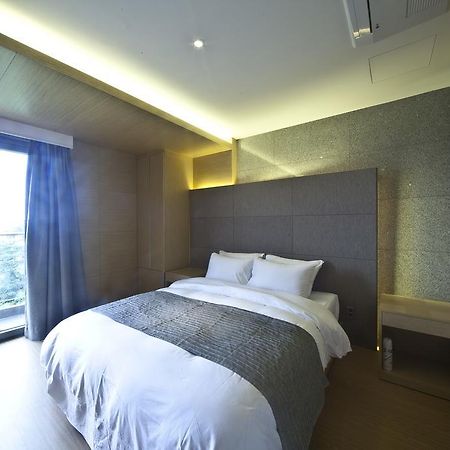 Stanford Hotel And Resort Jeju Buitenkant foto